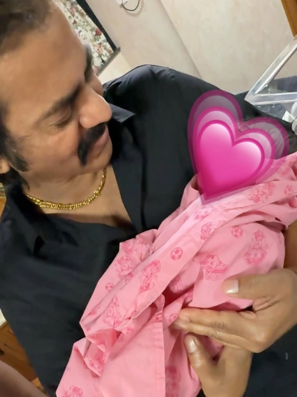 Actor Redin kingsley with his daughter